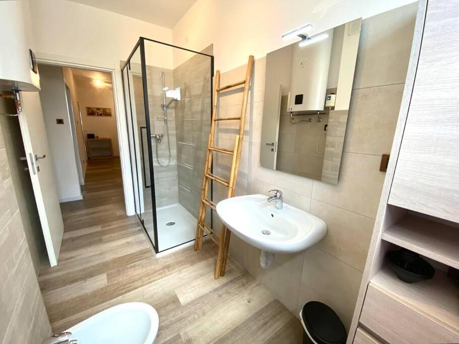 10Min From Center, 3 Bedroom Apartment With Balcony Trento Eksteriør bilde
